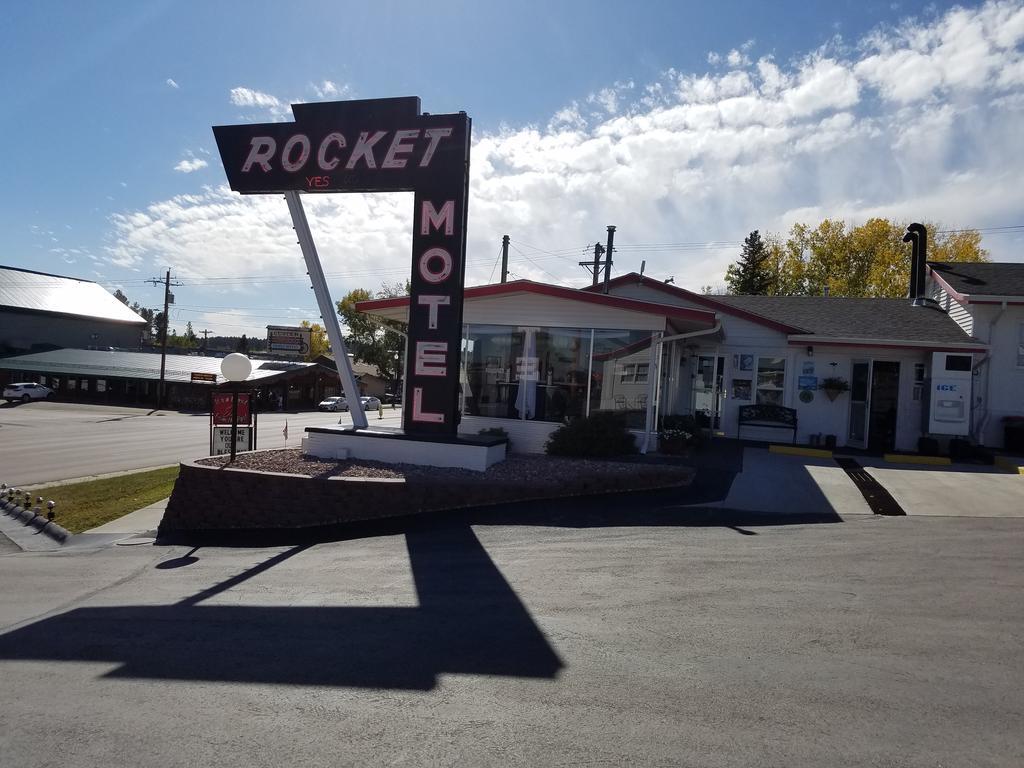 Rocket Motel Custer Exterior photo