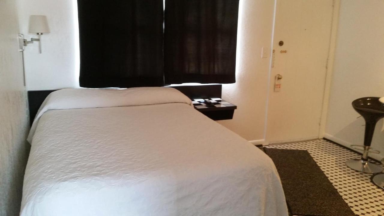 Rocket Motel Custer Room photo