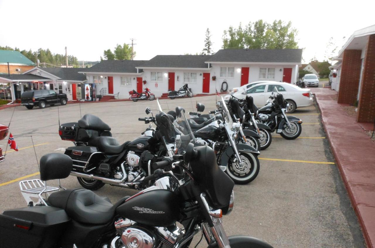 Rocket Motel Custer Exterior photo